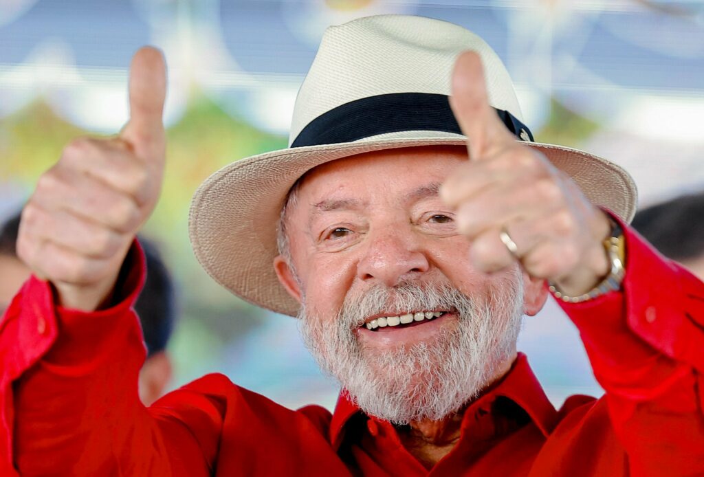 “As pessoas estão conhecendo mais o Brasil”, diz Lula