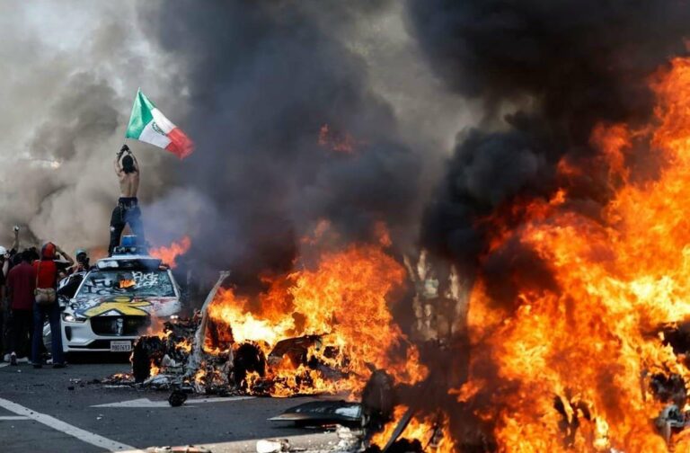 Violência em protestos nos EUA expõe racha entre democratas