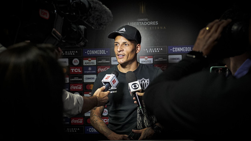 Ladrões invadem casa de Guilherme Arana, lateral do Atlético