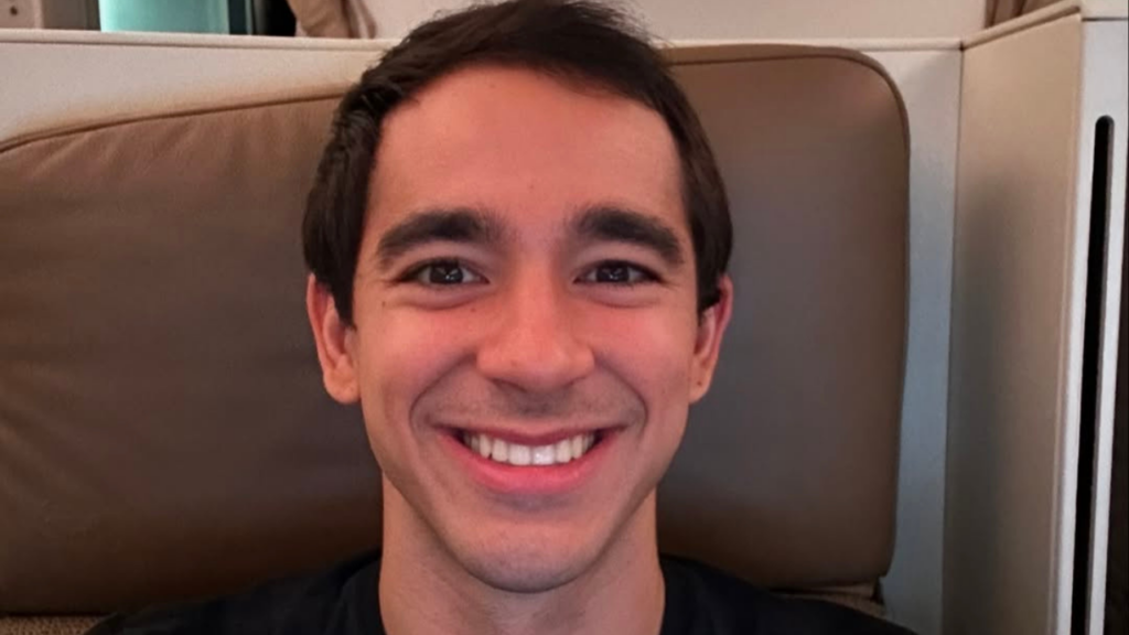 Hugo Calderano conquista o WTT Star Contender