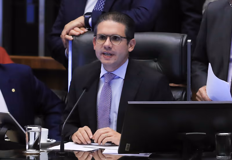 Crusoé: Uma reforma que não vem