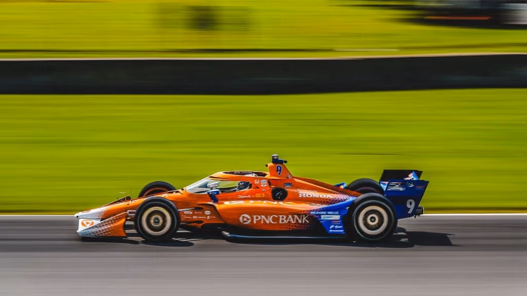 Após 16 anos, Fórmula Indy trocará de carro