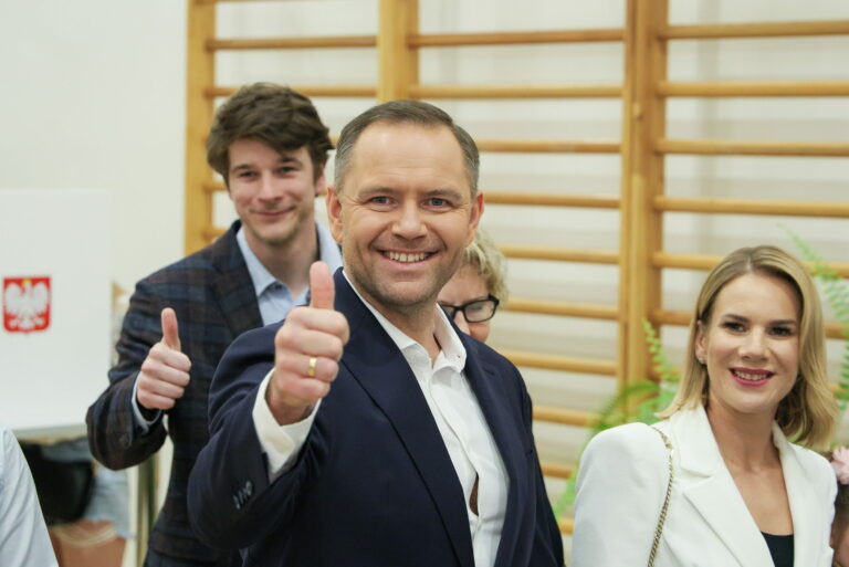Polônia elege presidente "trumpista" e crítico à União Europeia