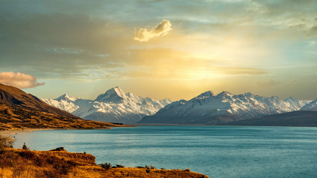 Esse lago muda de cor com o clima — e o efeito é hipnotizante
