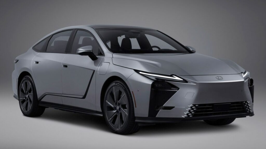 O sedã japonês que pode virar o preferido dos brasileiros em 2026