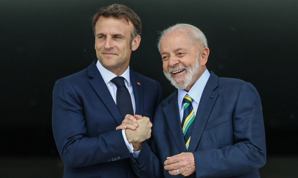 Macron cobra Lula por pressão sobre Putin