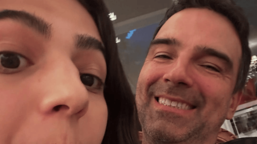 Tadeu Schmidt se declara no aniversário da filha caçula