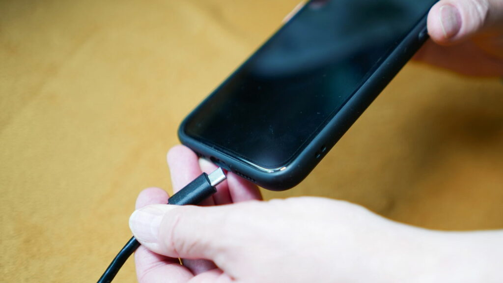Tchau carregador de celular! Nova tecnologia promete adiantar o lado