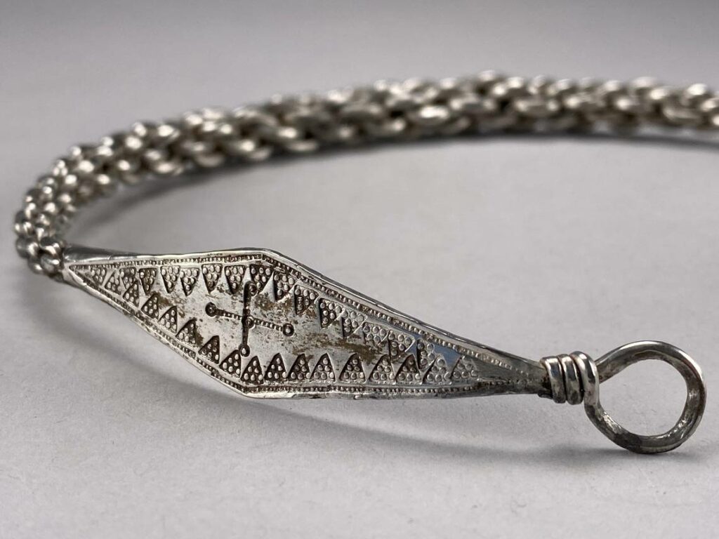 Tesouros de prata da era Viking encontrados em fazenda na Suécia