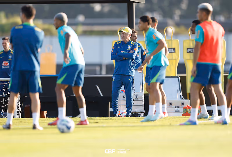 Tudo sobre o primeiro treino de Ancelotti à frente da Seleção Brasileira