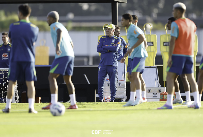 Tudo sobre o primeiro treino de Ancelotti à frente da Seleção Brasileira