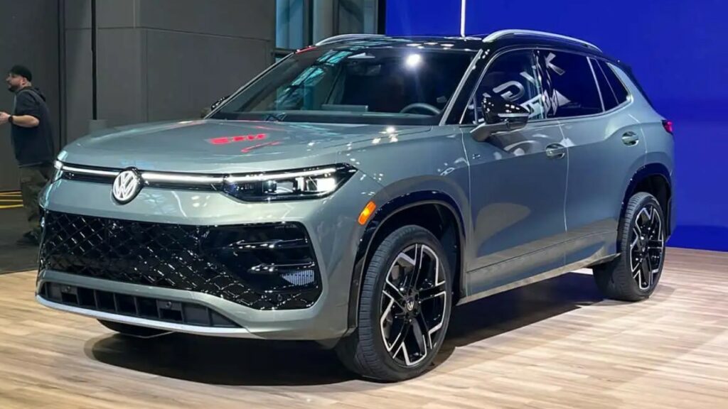 Novo Tiguan roda camuflado no Brasil e agita o mercado