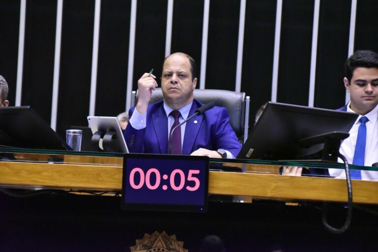 Deputado cria PEC para evitar confisco em precatórios de baixo valor