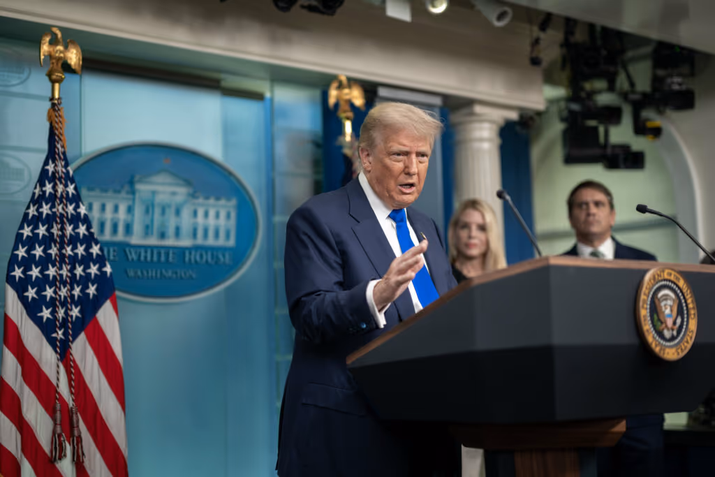 Trump nega ter iniciado conversa com o Irã após ataques