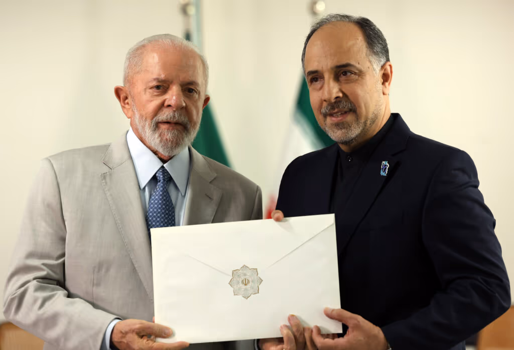 Irã cobra reação da ONU e pressiona Brasil