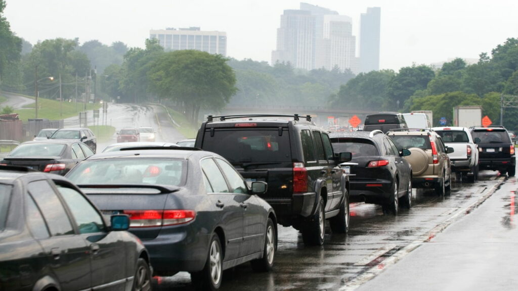 Dicas para desatolar seu carro com segurança