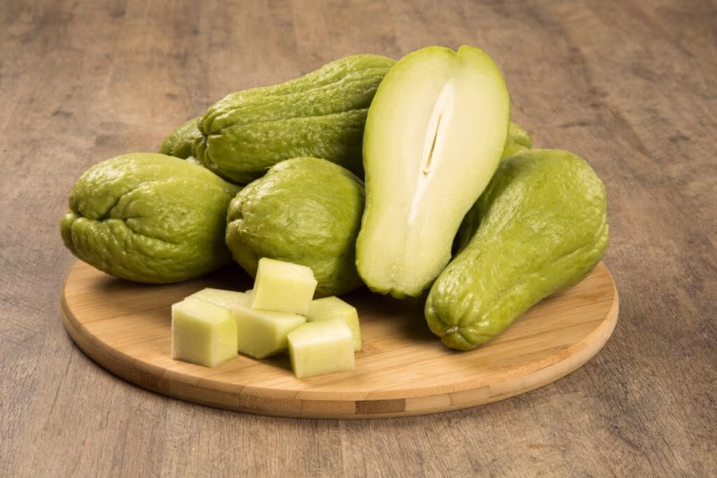 7 benefícios do chuchu para a saúde e como incluí-lo na dieta