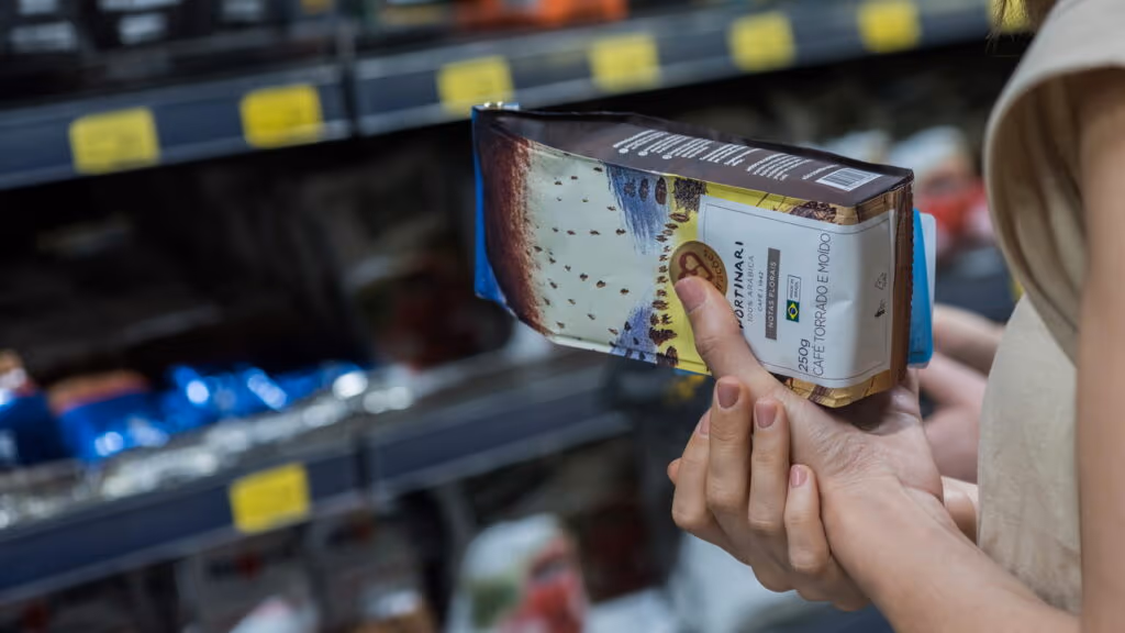 Anvisa proíbe a venda de 3 marcas de café e alerta consumidores