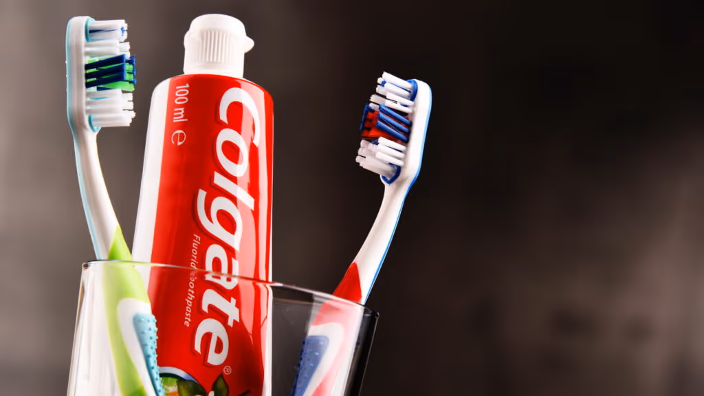 Colgate retira pasta de dente do mercado por reações adversas