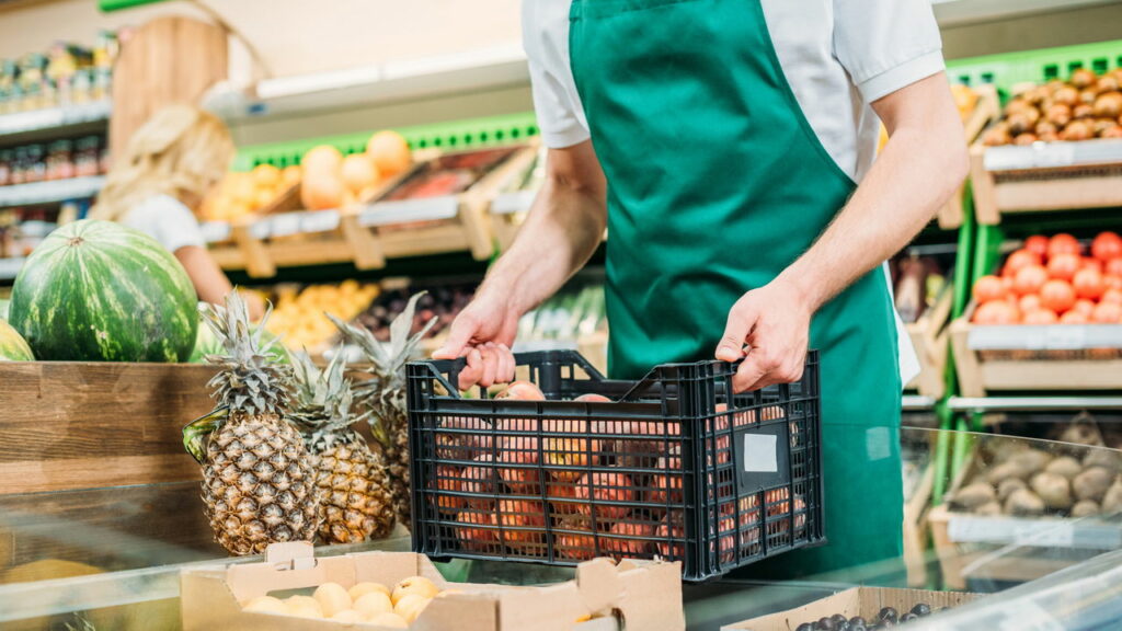 Dicas para organizar as compras do mês e evitar desperdícios na despensa