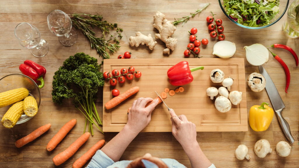 Como economizar na cozinha usando sobras de alimentos