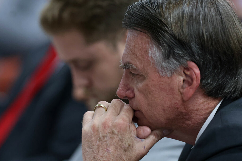 Defesa de Bolsonaro cita Collor e pede ‘prisão domiciliar humanitária’