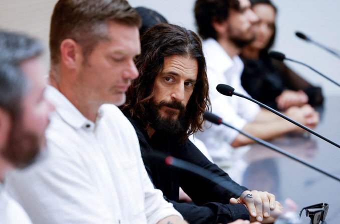 Emoção no encontro entre Jesus de The Chosen e o Papa Leão XIV