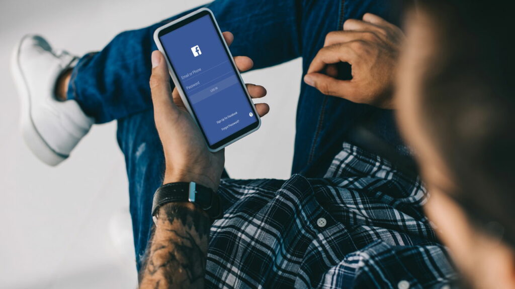 Facebook vira motivo de tragédia entre vizinhos
