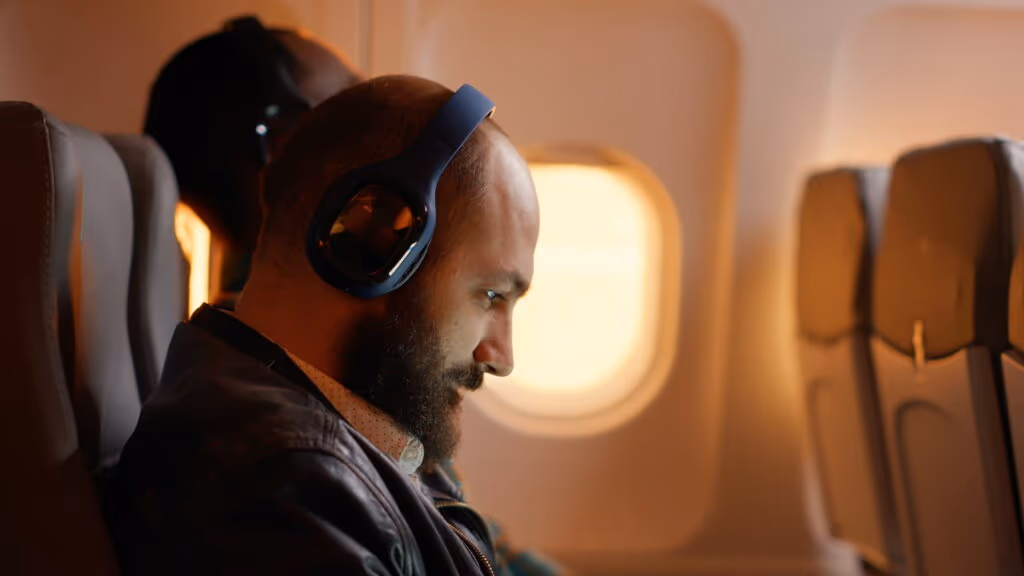 Pode usar fone Bluetooth ou celular no modo avião durante o voo?