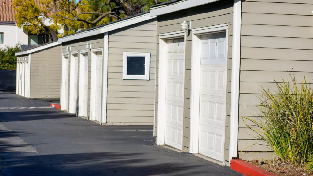 Essas atitudes ao sair de garagens podem gerar infrações sem que você perceba