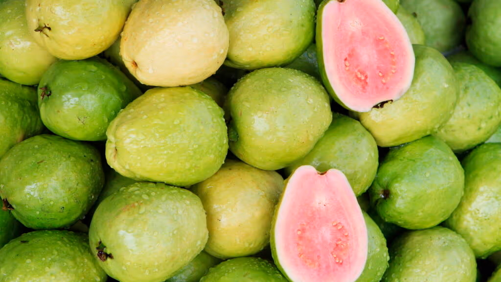 A fruta mais poderosa do quintal pode combater doenças crônicas