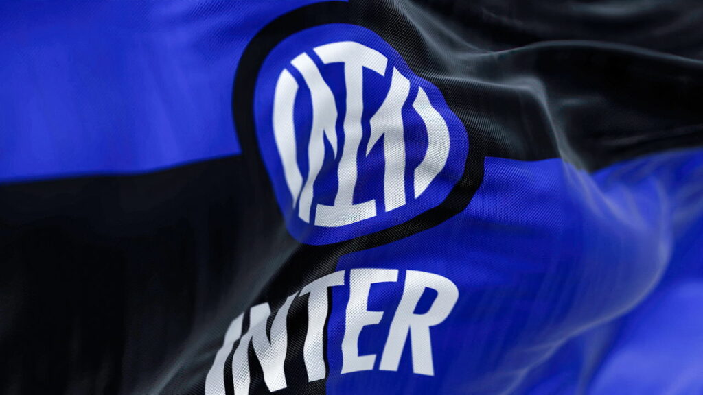 Jogador do Inter de Milão ameaça torcedor em evento