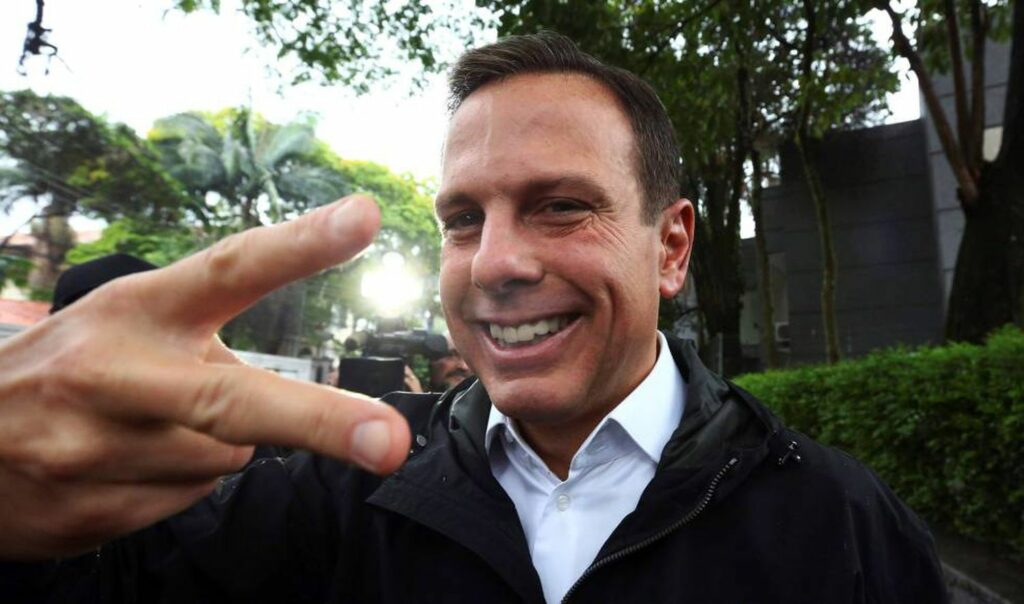 Doria se revolta com pergunta e proíbe SBT de exibir programa