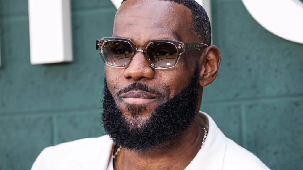 LeBron James é criticado por performance na NBA