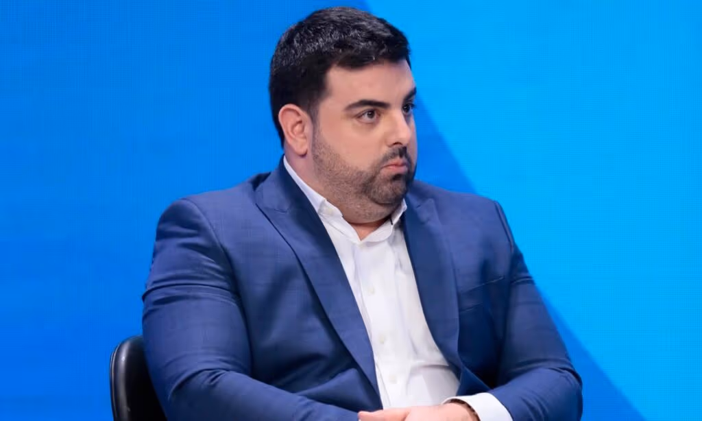SBT demite o apresentador Macedão da Chinelada