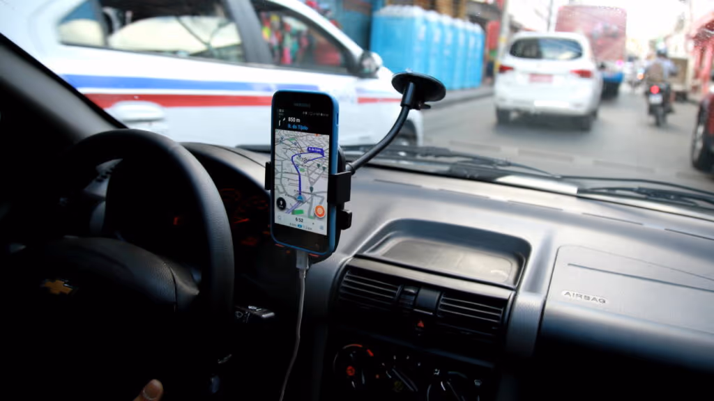 Como infrações cometidas por motoristas de aplicativo afetam a pontuação da CNH