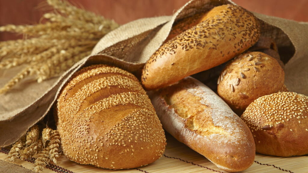 Dicas para reaproveitar pães amanhecidos em receitas salgadas e doces