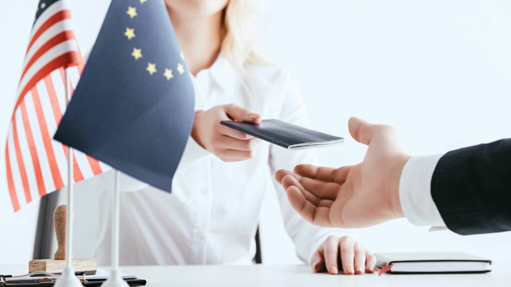 Diferença entre passaporte comum, diplomático e oficial — e quem pode ter cada um