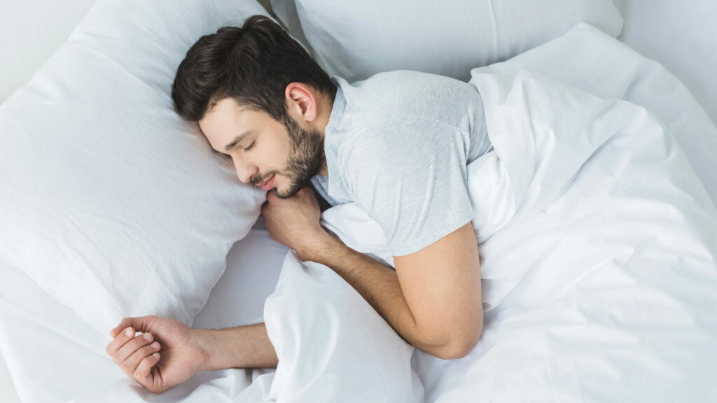 O que diz a psicologia sobre quem prefere dormir de porta fechada