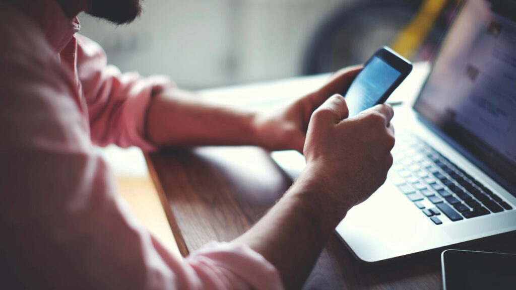O que acontece com o cérebro de quem vive sem internet por muito tempo?