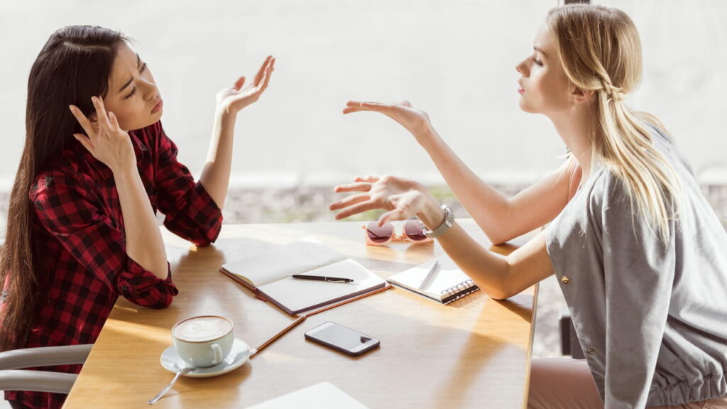 Essas são as frases mais comuns ditas em famílias tóxicas