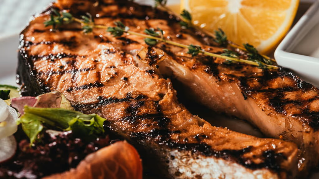 Como usar um único tipo de proteína em vários pratos sem repetir o sabor