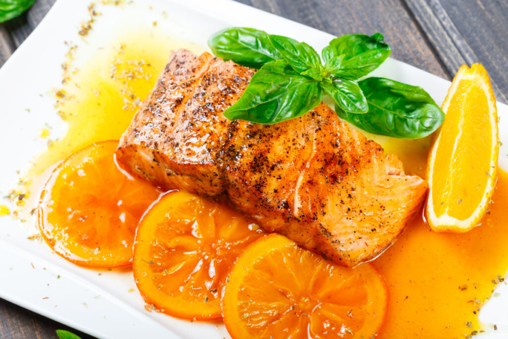 7 receitas saudáveis e práticas com salmão