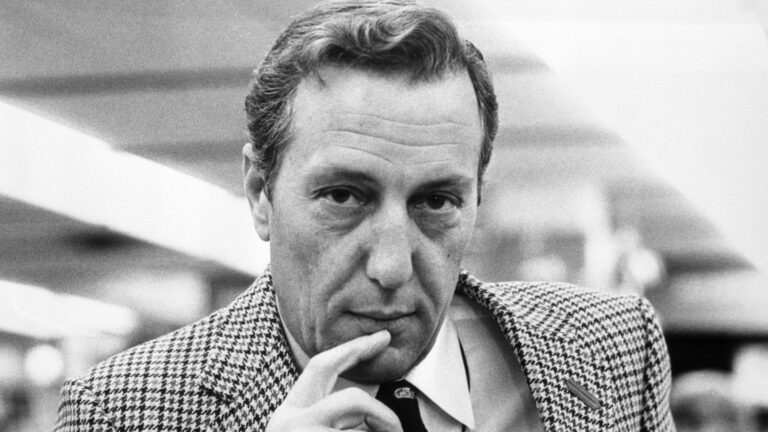 Frederick Forsyth, mestre do suspense e espião, morre aos 86 anos