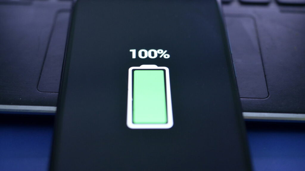 Nunca mais carregue o celular desse jeito