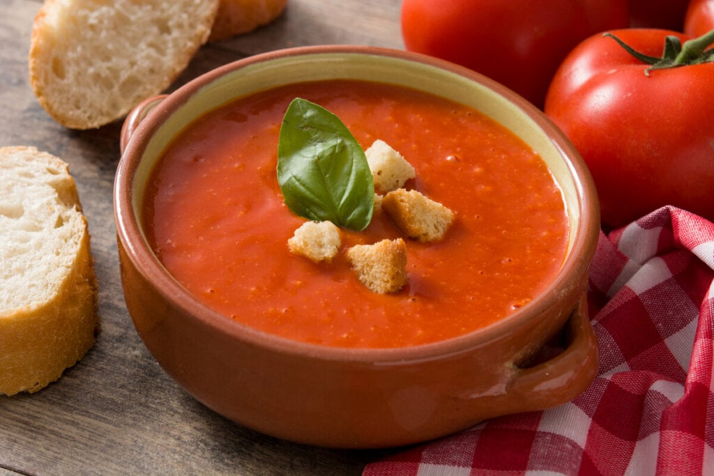 9 receitas de sopas e caldos para o jantar