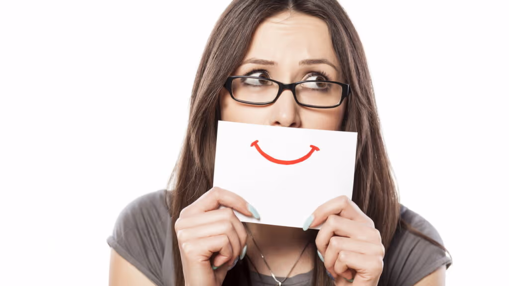 Como identificar um sorriso falso em 1 minuto de acordo com a psicologia