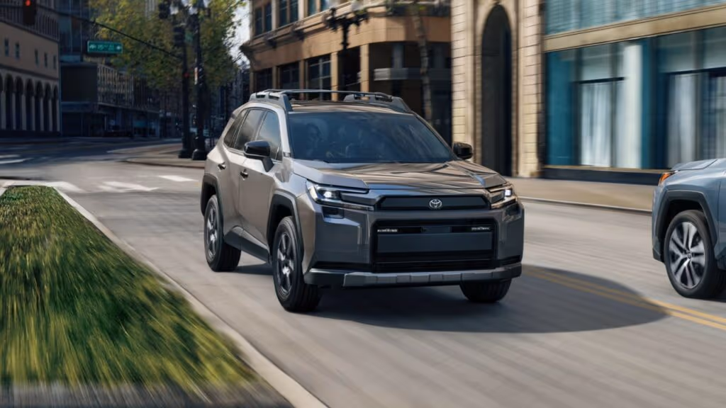 Top 10 carros mais vendidos do mundo em 2025 com destaque da Toyota