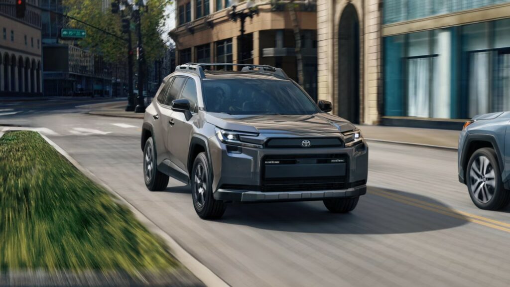 Falha em modelo popular da Toyota coloca milhares de motoristas em alerta