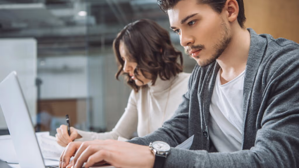 Como começar uma nova profissão com apenas um curso online